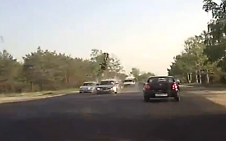 а я раньше смотрел всякие боевички и думал, что они там все снимают нечестно, и такого на самом деле не бывает..