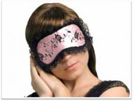 таким бабам в момент посадки автомобиль и вплоть до выхода из автомобиля 2 пункта:
1. делай раз
2. делай два