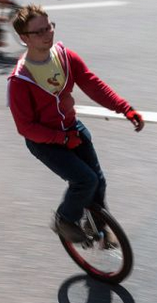 вот из-за таких щитоводов экономика и в дерьме