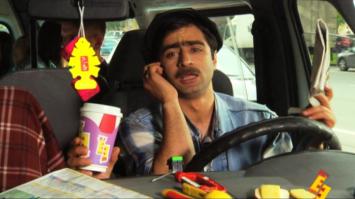 был бы там чучмек-маршрутчик, одержал бы победу.. может едет его драндулет не так быстро, зато уска стартует на красный между пешеходов, чего редко кому в голову приходит..