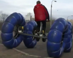 складывается впечатление, что энергия берется из задницы..