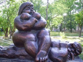 25 самых необычных скульптур и статуй со всего мира