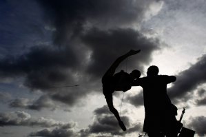 В каком направлении летит стрела??