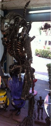 В Тайланде сфотал. Сорри за качество. Стоит 250 тыс)))