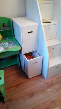 дело даже не в руках, оборудование нужно правильное!
Я вот такое малому соорудил.
Распил тоже заказывал, обычным лобзиком ест-но не получиться так вырезать))))