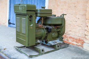 эта тарахтелка за 12 часов 20 литров бензина съедает!!!