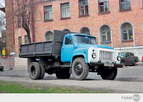 Да это не ГАЗ-53, а более новая модель ГАЗ-3307 или 3309.