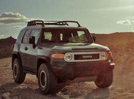 Выглядит - супер. Но вот что внутри? Как в движении? В июне стоял перед выбором, что взять бюджетного, в пределах 500т.р. за новую. Тестил и калину универсал и гранту лифтбек.. хотя морально и был готов довериться отечественному автопрому, но в итоге взял нового логана, т.к. по ощущениям машина намного интересней вазовских(( к сожалению. Так вот цена на эту шниву будет судя по тюнингу рублей на 700-900, т.е. около 20000$ Зашел на пиндосский сайт Тойоты, а там за $28,860 можно взять FJ Cruiser полноприводный с четырехлитровым движком V6 в 260 кобыл. И наверно не стоит никому объяснять чем FJ Cruiser лучше нашей шнивы с ее убогим салоном, мизерными внутренними габаритами и дохлым движком. Цены Ваза - неоправданно большие, а потом удивляются почему идет спад продаж, епт снизьте цену на свои недомашины и глядишь спрос вырастет.