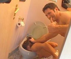 Еблосос расквасить ****ине, что в жизни больше рта своего гнилого раскрыть не могла без команды мужа