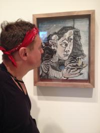 В Барселоне в этом августе в музее Пикассо. Я такого творчества не понимаю, считаю что в подобных рисунках 6-ти летних детей смысла, эмоций и любви больше. на фото мой муж