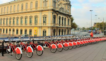 А вот так в Барселоне.