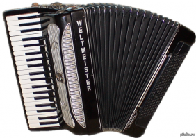 Девушка в БИКИНИ моет байк