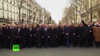 Нади идиота на фото.