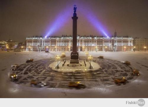 уборка Дворцовой площади, Санкт-Петербург.