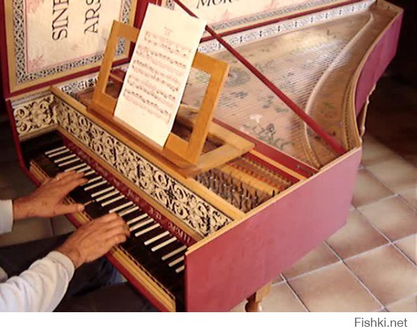 Да это не баян, это уже клавесин какой то)))))))