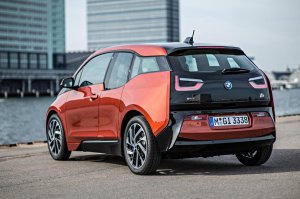 сам BMW i3 тоже далеко не красавец.