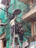 ты еще жалуешься на спутавшиеся провода наушников?????!