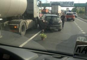 Не будь как они     :