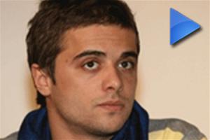 ну на него же похож))