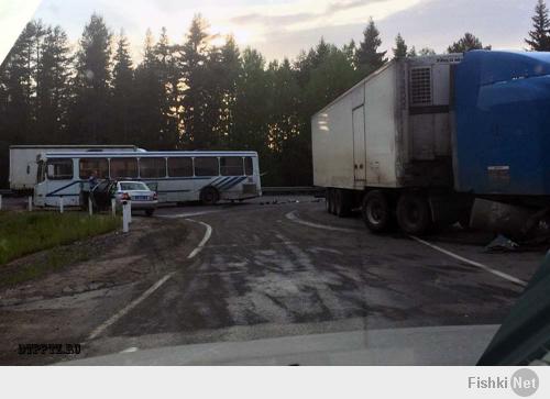 Авария дня 1539. Грузовик и рейсовый автобус