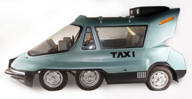 такси из фильма "вспомнить все" и такси из музея АЗЛК, мы могли заглянуть в будущее