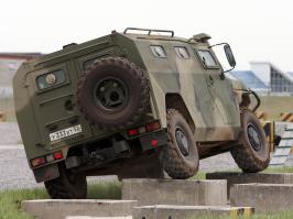 эта киска лучше, еще и родная, наша (ГАЗ-2330 «Тигр»)