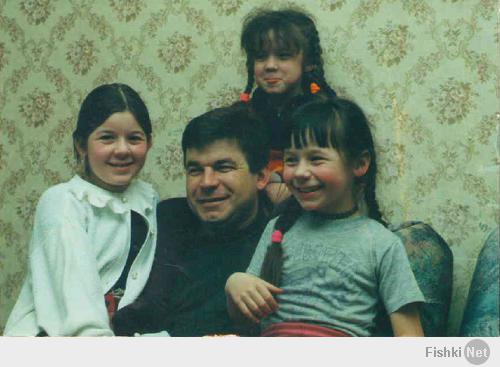 Я со своими тремя, Минск 1996 год.Оглянуться не успел, 18 лет пролетело.