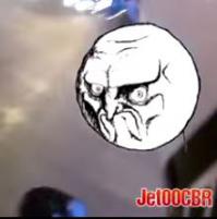 Как будто ему там груповуху предлагали. Прокатил бы девченку пару перекрестков, все равно у тазовода не скоро денег будет на байк за 300 т.р. Не понимаю таких людей ... можно было много других причин придумать - тороплюсь, нету второго шлема. А в итоге этот хрус выложил видео на ютюб, да еще и добавил рисунков в редакторе - на это время нашлось у него. Вообщем ты всех удивил - хаха))