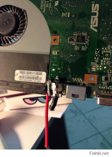 Из моей личной коллекции. Залитики и проделки горе мастеров) И так в догонку бук asus с 3.5 десктопным хардом)