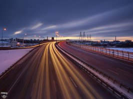 вот тут для штатива как-то не место, с квадрика, слишком болтать должно чтобы на такой выдержке получить нормальный снимок. А так фотки конечно отличные. Я сам для таких пульт себе прикупил... Чтобы наверняка не мазались, а про диафрагму я так и сказал. Что работают парой - выдержка :: диафрагма.