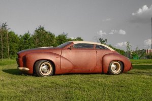Вот еще кожаный автомобиль)