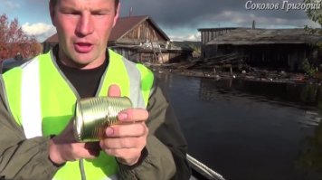 вот чувак, который знает толк в открывании подобный вкусняшек