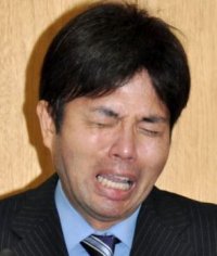 когда выступают такие хвастливые лохи где-то плачет один японец