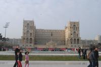в Каждом городе есть своя красная площадь 
даже в Баку