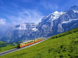 Подскажите, по первой картинке. Там нет подписи. Где это?