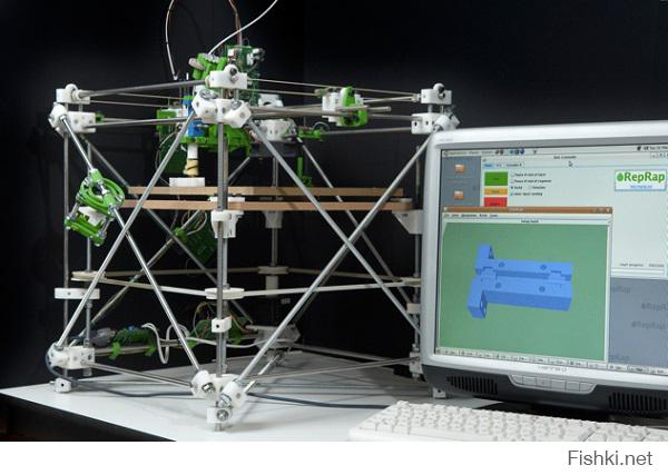 3D принтеры способны воспроизводить себе подобных. Распечатать можно все составляющие гаджета, кроме гаек и болтов. Функцию 3D «размножения» придумали и реализовали английские ученые из Батского университета.
3D принтер, распечатанный на 3D принтере: