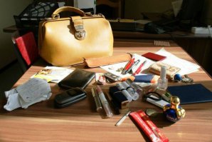 Что в дамской сумочке?