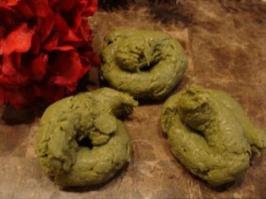 Приходишь такой в гости, заходишь в ванную, а там в мыльнице вот это... Думаю кушать в этих гостях я не стала бы))))