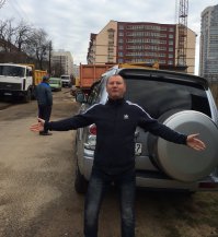 А тип судя по морде за кирпичём приехал!)))