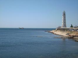 Не забываем про корабль у самой западной точки крыма (м.Тарханкут)