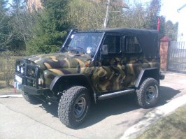 Продам! :)

Машина собиралась под себя. Пробег реальный на 100 %. Военные мосты, диски 8х15 DIA 108 ЕТ -40, резина BF GOODRICH MUD-TERRAIN 33х12.5 R15 (также есть штатная на штамповках), Каркас безопасности, лифт кузова 65 мм., Дисковые тормоза на обоих мостах, Самоблокирующийся межколесный дифференциал «квайв», Демпфер рулевого управления «Rancho», Бампер задний с площадкой под лебёдку и калиткой «OJ», Бампер передний «РИФ» с лебёдкой T-Max Off Road EW-9500 Improved, Дополнительный жидкостной отопитель салона, АКБ 100 А/ч, Генератор 110 А , Компрессор в багажнике Агрессор 3LT с ресивером, Дополнительный вентилятор охлаждения радиатора, Фары "танковые", Усиленные (4-х листовые) рессоры, Защита рулевых тяг, Гидропневматические амортизаторы "Rancho",Внешний воздухозаборник "Симбат", Шумо-, вибро- и термоизоляция пола и салона, Утеплитель с пароизоляцией тента, Домкрат реечный "Hi-lift" HL-605 чугун 150см, Салон кожа от Геленвагена с подключением, Пороги "РИФ", Окраска "Камуфляж" высокопрочной краской и лаком, Антикор кузова "tectyl zinc", Бронированные задние торм. трубки, Фара-искатель, Немецкий гидроусилитель руля и тяги,, Фаркоп с переходником евро. Гаражное хранение.

Пробег - 3300км
Цена - 1.100.000 руб.

Обращаться можно по телефону - 89250024444 Дмитрий