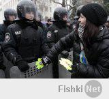 Ну чего же, с Украины есть такие фото! Я говорю о помаранчевой революции.