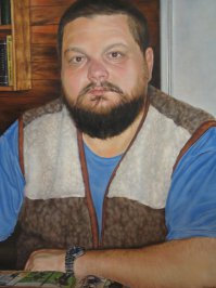 Здравствуйте. Спасибо, что ответили и за добрые слова спасибо. Посмотрел Ваши фотографии - супер! Мне теперь неудобно за свое предложение, куда уж мне в калашный ряд. Скорее это был порыв души. Я ведь тоже понимаю, что вопрос доставки может все испортить, даже если Вас устроит качество. Я все же рискну показать Вам пару работ, из ранних, когда начинал. Не судите строго. Это портреты моих друзей и кусочек анималистики. Как видите, потуги на реализм.