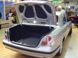 Автомобиль ГАЗ-31107 «Волга», разработанный специалистами ОАО «ГАЗ», представляет собой второй этап модернизации модели ГАЗ-31105. От ГАЗ-31105 отличает новая корма. Этот автомобиль был представлен журналистам в рамках празднования 75-летнего юбилея управления конструкторских и экспериментальных работ ОАО "ГАЗ".

Данный прототип построен на базе предидущей версии седана "Волга" и оснащен впрысковым двигателем ЗМЗ-406, бесшкворневой передней подвеской, гидроусилителем рулевого управления и уже привычным дизайном передней части кузова. Однако задняя часть новинки фактически полностью новая. Здесь появилась новая крышка багажника, новые фонари и новые задние крылья. Кроме того, дизайнеры изменили даже наклон заднего стекла.

Изменениям подверглась и задняя подвеска седана.Заменили рессорную конструкцию на рычажную пружинную с тягой Панара и стабилизатором поперечной устойчивости. "Отставка" рессор и лонжеронов позволила укоротить задний свес примерно на 30 мм, при этом объем для грузов увеличился. Амортизаторы удалось разместить почти вертикально, что резко повысило их эффективность. Иная кинематика направляющего аппарата подвески, борьба с перекосами моста и нежелательными подруливаниями кормы. Уменьшение неподрессоренных масс и, как следствие - вибраций и акустических резонансов, сделают 31107-ю тише. Плюс еще одно новшество – запасное колесо теперь не занимает место в багажнике, а переехало в специальную нишу в полу. Бак теперь стоит под полом багажного отсека слева, а глушитель - справа.

Новое днище вызвало изменение смежных панелей кузова – задний свес укоротили на 30 мм. Чтобы не потерять объем багажника, его высоту в зоне кромки заднего стекла увеличили на 50 мм, наклонив само стекло на «лишних» шесть градусов. Дополнительную экономию получили, заменив торсионы крышки газовыми упорами и сместив горловину к арке заднего колеса.

Завершить сей этап реконструкции полагают внедрением АBS, кондиционера, видоизмененной панели приборов и модернизацией отопителя.

Изначально подготовили два варианта дизайна, и окончательный выбор руководство ГАЗа сделало в пользу более консервативного.

Автозавод ОАО "ГАЗ" планировал в середине 2005 года перейти на выпуск легковых автомобилей "Волга" ГАЗ-31107. Производство так и не началось.