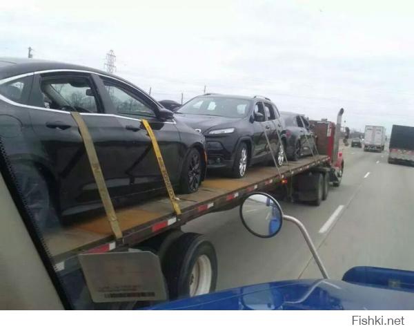 Авария дня 1657. Груженый сваями МАЗ без тормозов