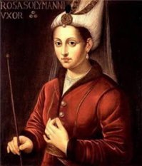 "4. Пришёл, увидел, увёл.
Об этом можно прочесть практически в любой книжке из древней истории. Женщин в то время воспринимали скорее как добычу. Так что захватчики уводили чужих жён вместе с остальным награбленным в соседних деревнях и племенах добром. Только представьте: сегодня вы готовите обед своим родным и близким, а завтра стираете грязные портки какому-то иноплеменнику, который заставляет называть себя «мужем»."
Ну тут как повезёт.