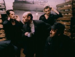 Сухоруков в "Комедии строгого режима" - самый лучший Ильич!
-----------
-Колёса, Владимир Ильич?
-Чаёк, только чаёк!