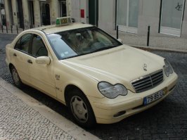 Португалия, либо желтые, либо черные с зеленой крышей: