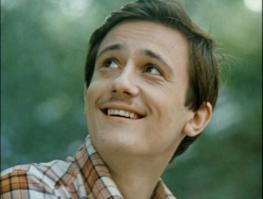 Вспомнились мне одни слова из одного замечательного советского к/Ф "Покровские ворота":
"— Cпокойствие. Молодость — это мгновение. Вы не успеете оглянуться, как я изменюсь. И не в лучшую сторону. Каким рассудительным я буду. Каким умеренным стану я."
P.S Для тех кто страдает депрессией и внезапными приступами старости, то рекомендую просмотреть, этот к/ф...эта кинокартина как роман "Мастер и Маргарита", как сказка "Маленький принц", которая в каждом возрасте воспринимается и анализируется по-разному