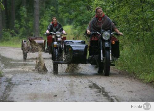 Есть в Эстонии, недалеко от города Пярну, остров с названием Кихну где все ездят на мотоциклах, в основном оппозиты с колясками (в основном старые бабушки :) )